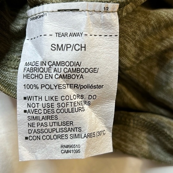 Under Armour Men’s Tech 2.0 ½ Zip Long Sleeve, Tent (361)/Black Small - Picture 3 of 4